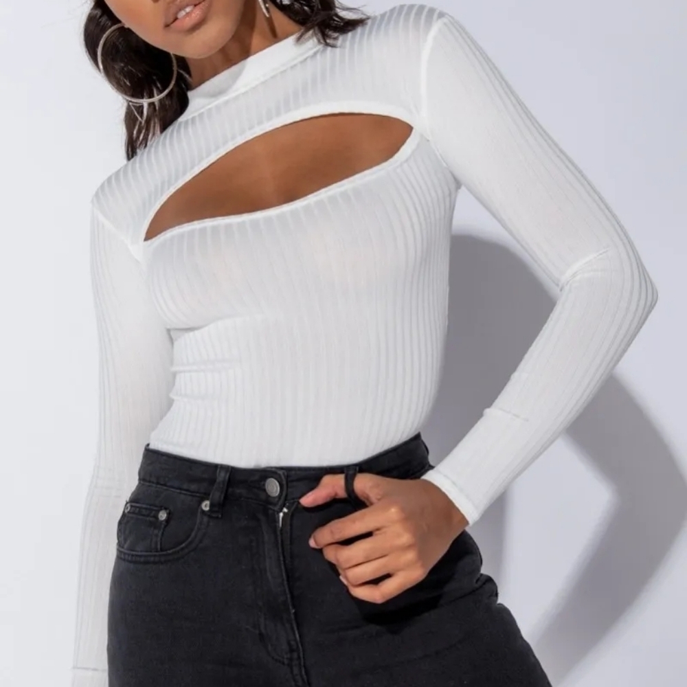 RIB KNIT TURTLE NECK TOP